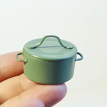 1/12 Acessórios de Casa de bonecas, Miniaturas de Metal de Sopa Pote com Tampa Mini Utensílios de Cozinha Modelo para a Decoração da Casa da Boneca OB11 bjd