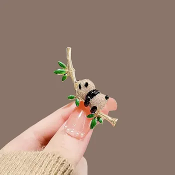 Moda Novo Chinês Panda Broche De Bambu Decote Alto Pin Bonito Dos Desenhos Animados Jóia Animal